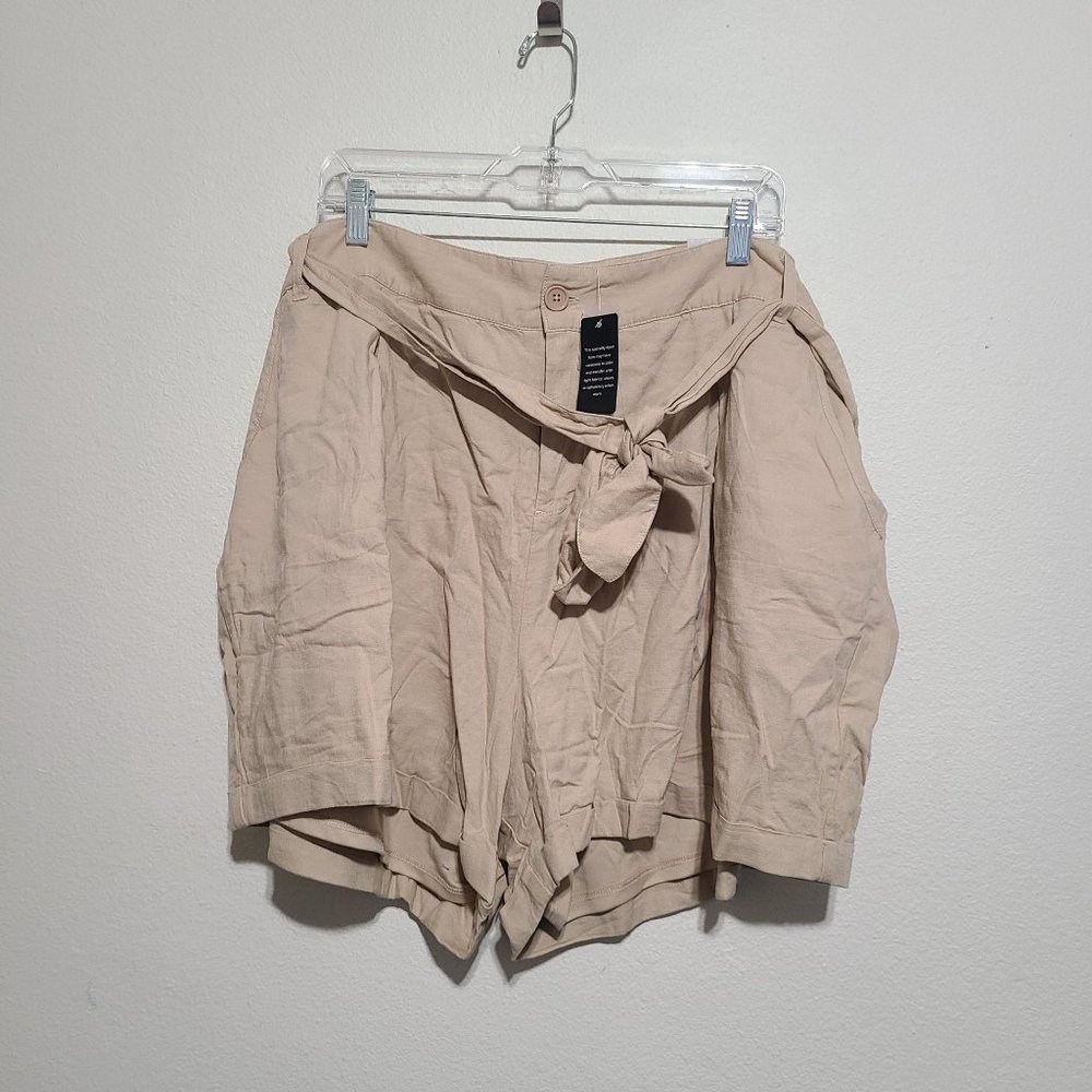Torrid Self Tie Linen Blend Shorts Plus Size 26 Beige Pockets Pleated Front